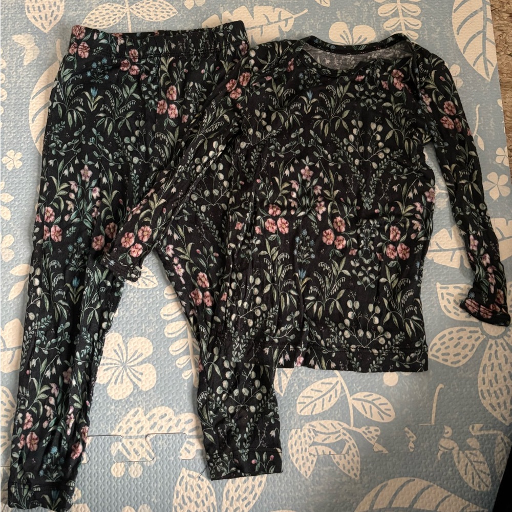 Solly Baby NWOT 9-12Month Size